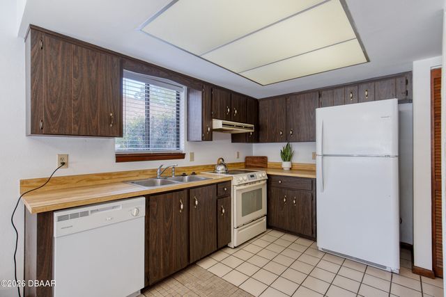 53 Crestwood Court, Ormond Beach, FL 32174