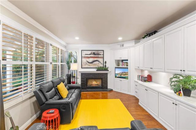 66 Montrose, Irvine, CA 92620