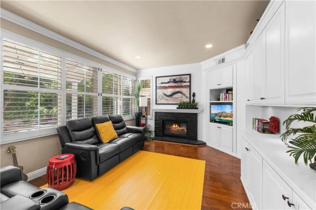 66 Montrose, Irvine, CA 92620