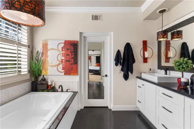 66 Montrose, Irvine, CA 92620