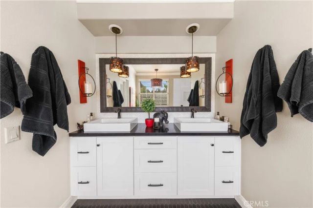 66 Montrose, Irvine, CA 92620