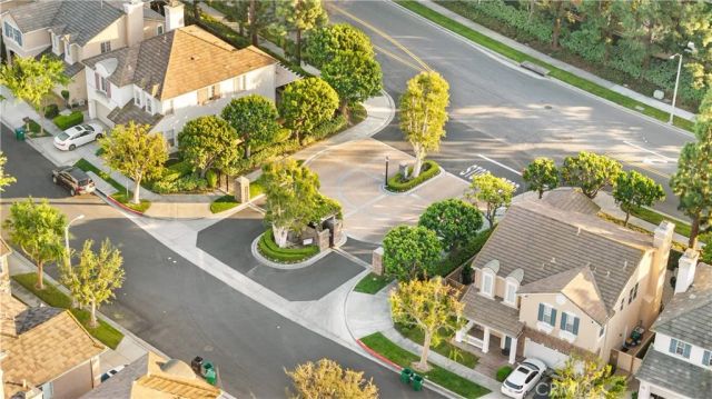 66 Montrose, Irvine, CA 92620