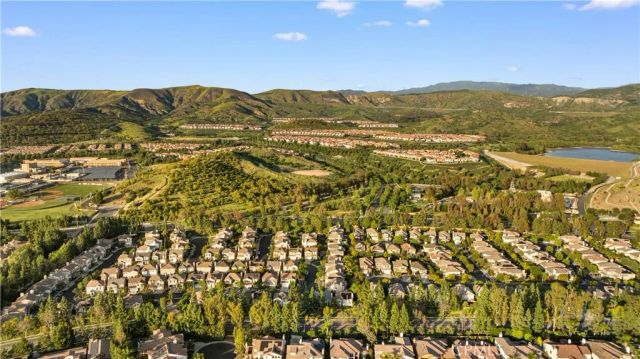 66 Montrose, Irvine, CA 92620