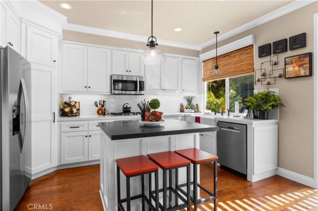 66 Montrose, Irvine, CA 92620