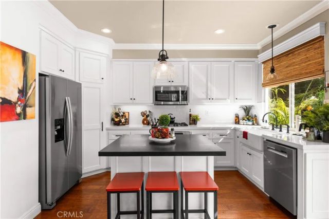 66 Montrose, Irvine, CA 92620