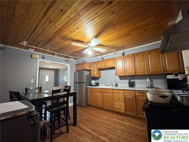 213 2nd Street, Catasauqua Boro, PA 18032
