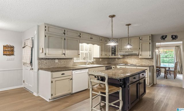 5700 OLD LEEDS ROAD, Irondale, AL 35210