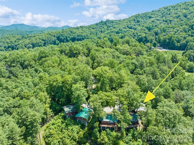 299 Blue Ridge Parkway, Bryson City, NC 28713