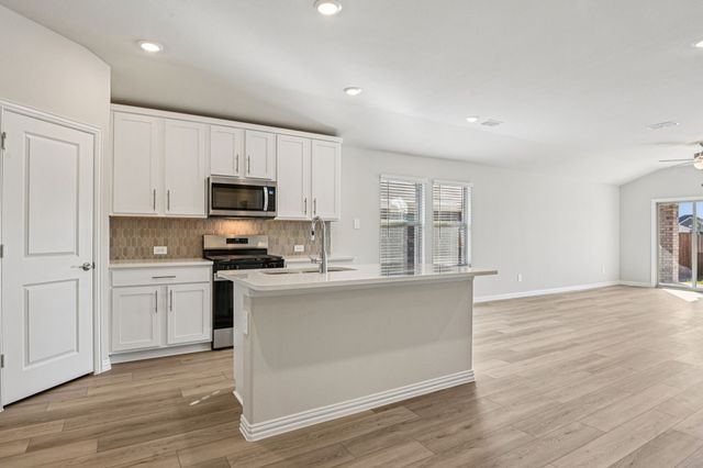 2130 Mustang Way, Seagoville, TX 75159