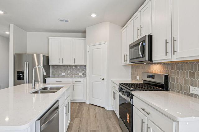 2130 Mustang Way, Seagoville, TX 75159