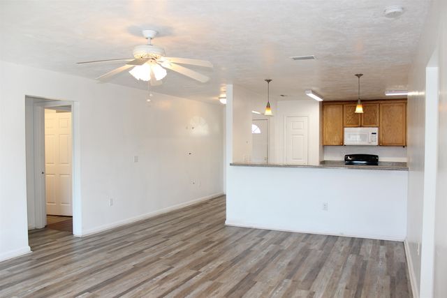 2635 Mission Road, Tallahassee, FL 32304