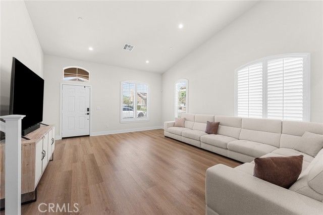 1240 Prabhu Way, Pomona, CA 91768