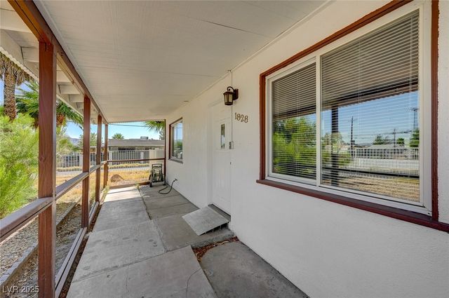 1828 Hassett Avenue, Las Vegas, NV 89104