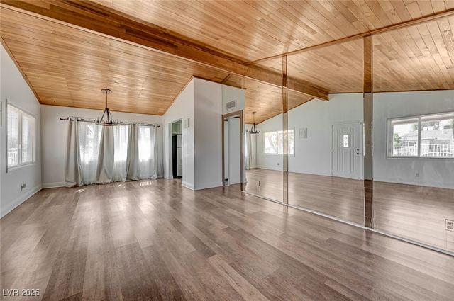 1828 Hassett Avenue, Las Vegas, NV 89104