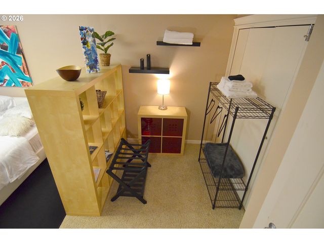 1425 Ne HILLVIEW Ct, Roseburg, OR 97470