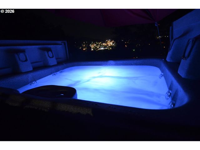 1425 Ne HILLVIEW Ct, Roseburg, OR 97470