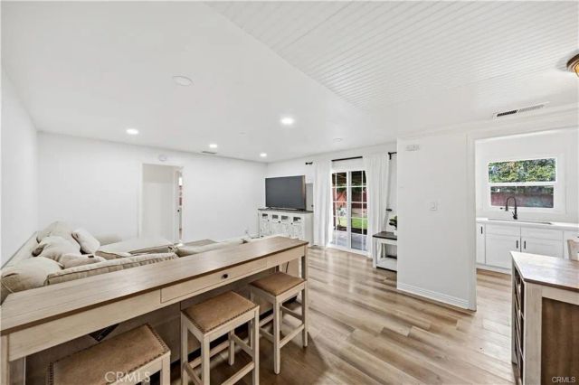 555 E G, Ontario, CA 91764