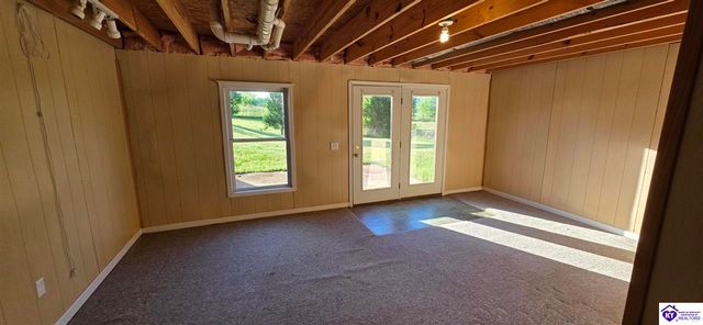 110 Walter Reed Road, Hodgenville, KY 42748