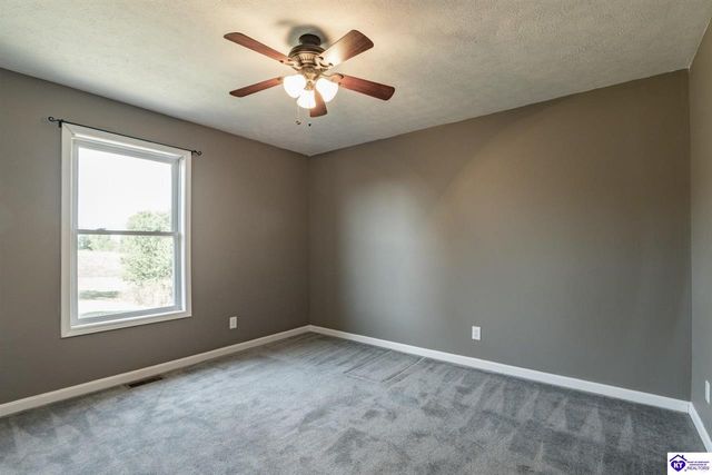 110 Walter Reed Road, Hodgenville, KY 42748