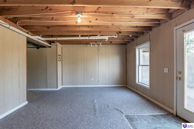 110 Walter Reed Road, Hodgenville, KY 42748