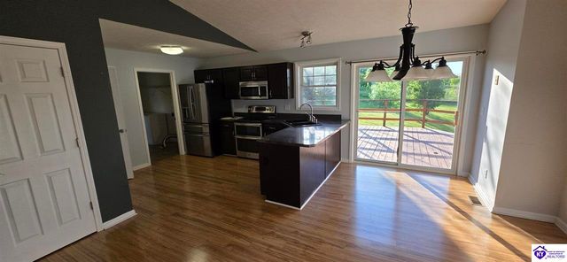 110 Walter Reed Road, Hodgenville, KY 42748