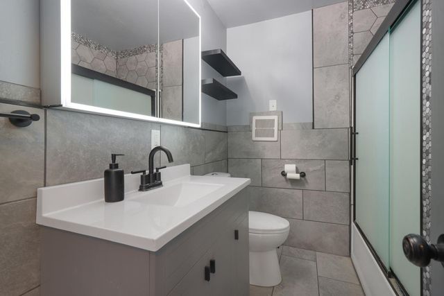 10531 Jay Street NW, Coon Rapids, MN 55433