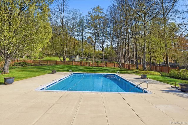 72 Burr Farms Road, Mount Kisco, NY 10549