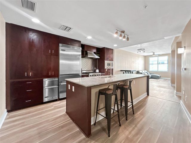 1120 E KENNEDY BOULEVARD 1427, Tampa, FL 33602