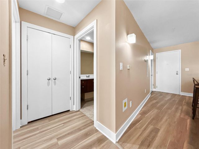 1120 E KENNEDY BOULEVARD 1427, Tampa, FL 33602