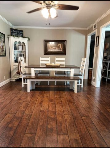 1212 Woodcrest Dr, Manchester, TN 37355