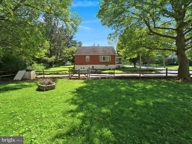 109 HILLSIDE ST, Lebanon, PA 17042