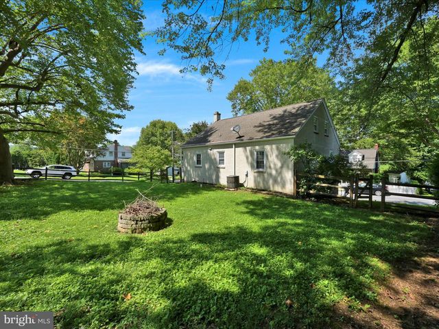 109 HILLSIDE ST, Lebanon, PA 17042