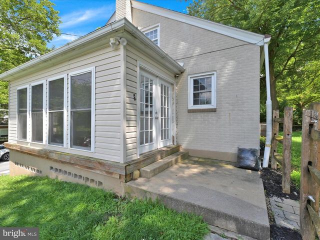 109 HILLSIDE ST, Lebanon, PA 17042