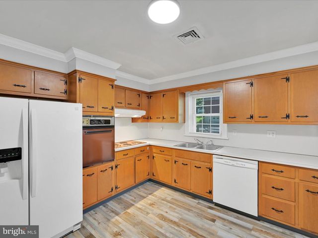 109 HILLSIDE ST, Lebanon, PA 17042