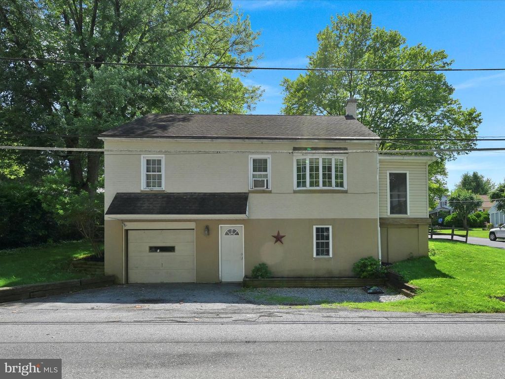 109 HILLSIDE ST, Lebanon, PA 17042