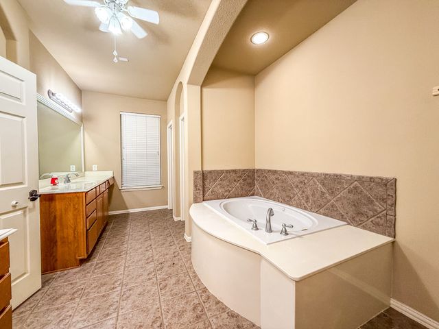 1528 Chestnut Drive, Savannah, TX 76227