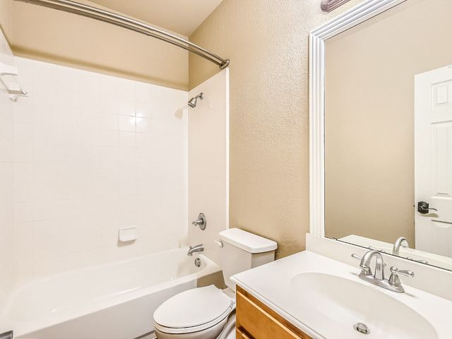 1528 Chestnut Drive, Savannah, TX 76227