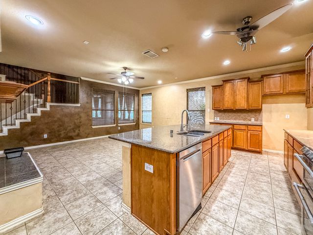 1528 Chestnut Drive, Savannah, TX 76227