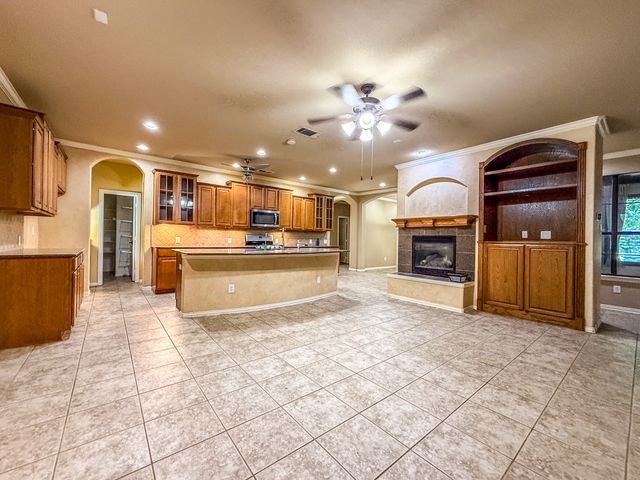 1528 Chestnut Drive, Savannah, TX 76227