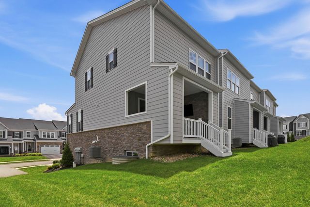 401 SPRUCE LANE, North Strabane, PA 15317