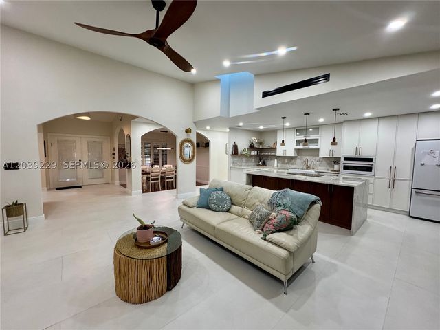 172 Wild Pine Rd, Wellington, FL 33414