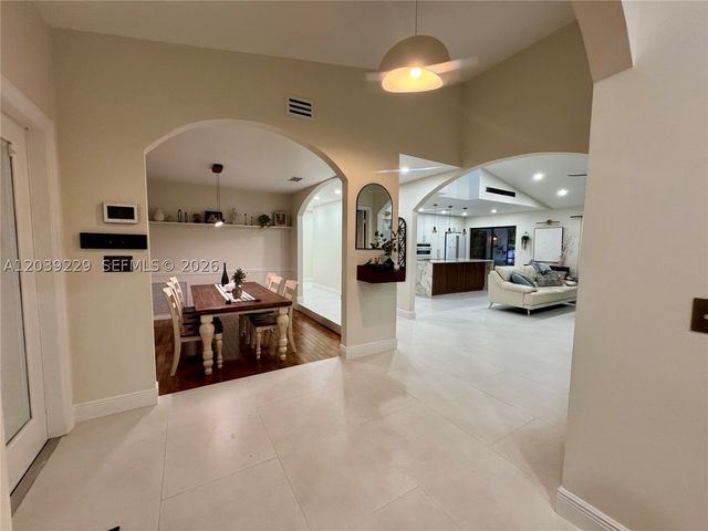 172 Wild Pine Rd, Wellington, FL 33414
