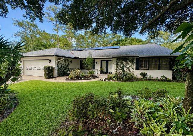 172 Wild Pine Rd, Wellington, FL 33414