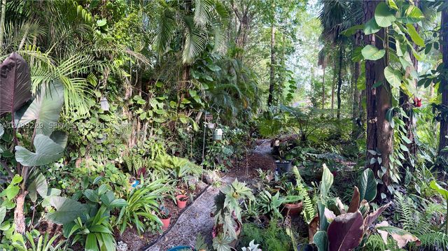 172 Wild Pine Rd, Wellington, FL 33414