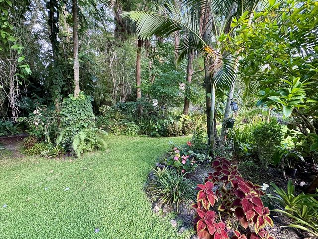 172 Wild Pine Rd, Wellington, FL 33414