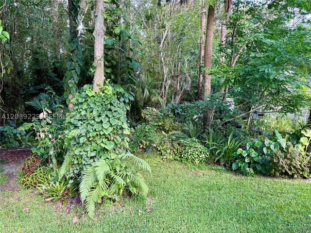 172 Wild Pine Rd, Wellington, FL 33414
