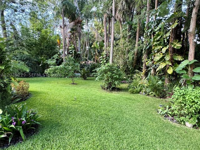 172 Wild Pine Rd, Wellington, FL 33414