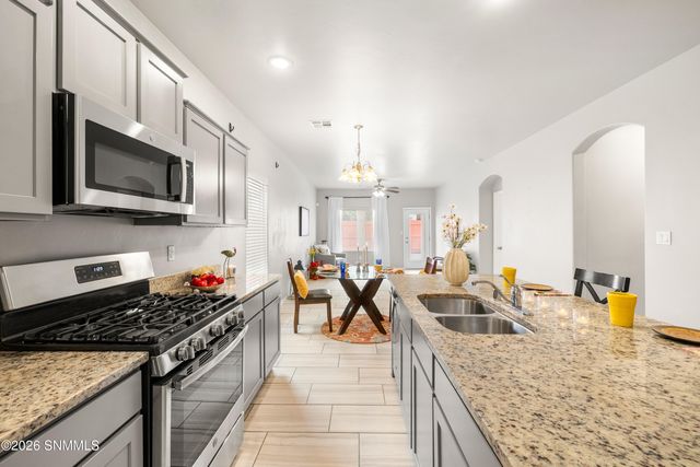 7048 Chaco Street, Las Cruces, NM 88012