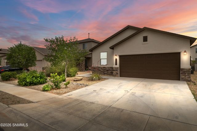 7048 Chaco Street, Las Cruces, NM 88012