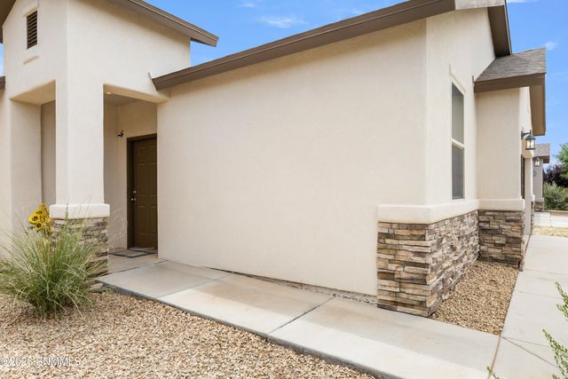 7048 Chaco Street, Las Cruces, NM 88012